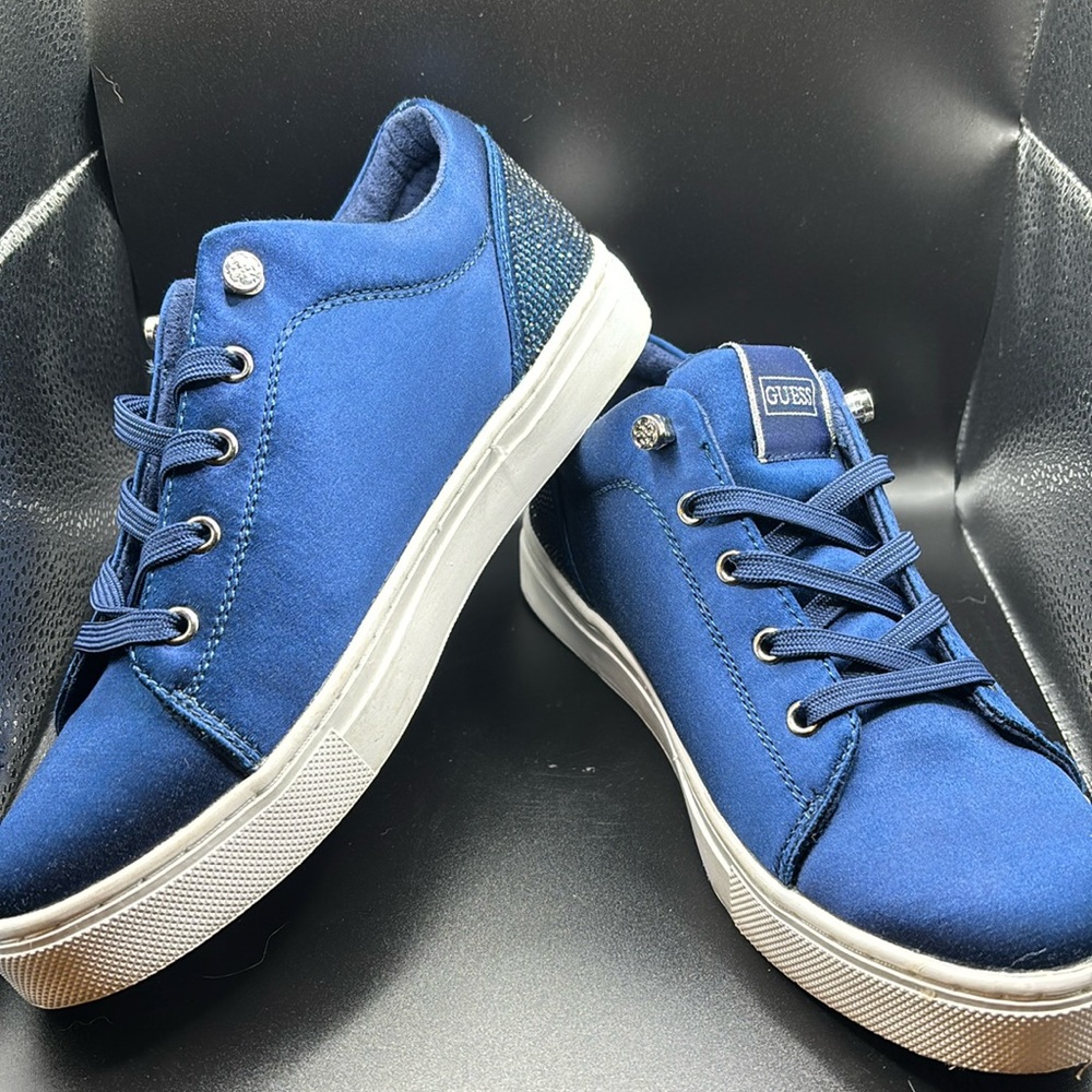 Guess navy blue sneakers
